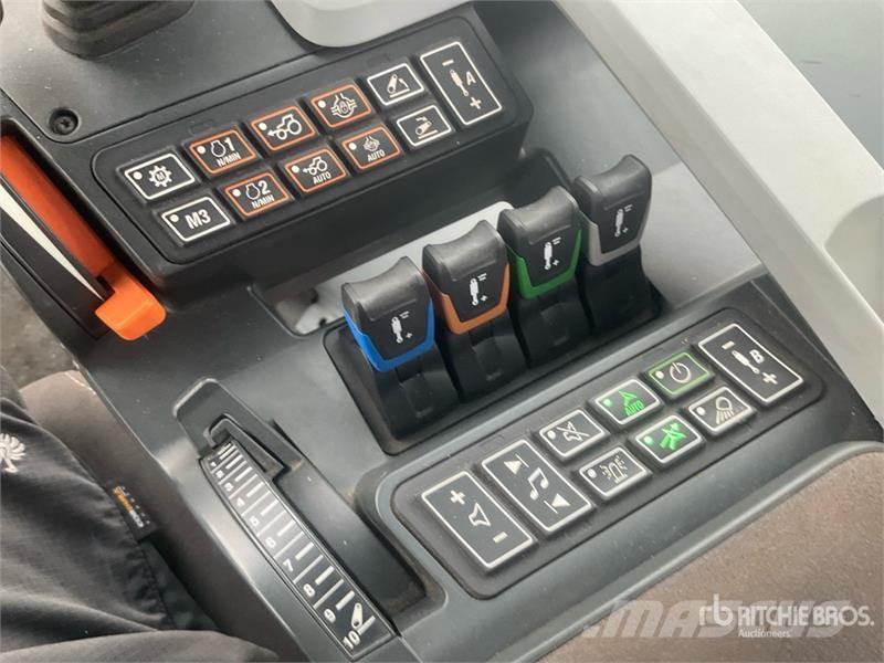 Valtra S354 SmartTouch MR19 4WD Tractor 트랙터