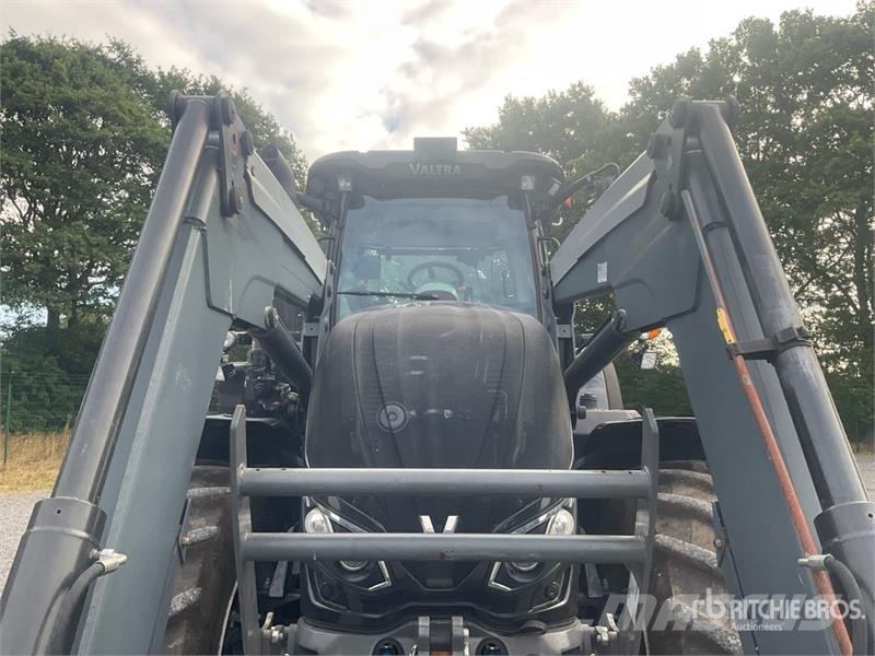 Valtra S374 Smart Touch 4WD Tractor 트랙터
