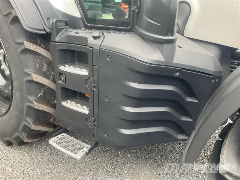 Valtra T155 A 4WD Tractor (Unused) 트랙터
