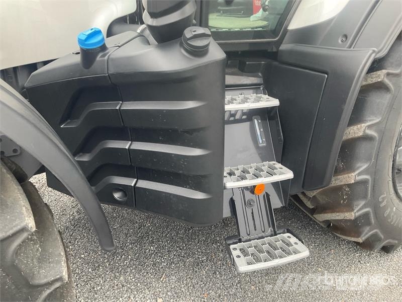 Valtra T155 A 4WD Tractor (Unused) 트랙터
