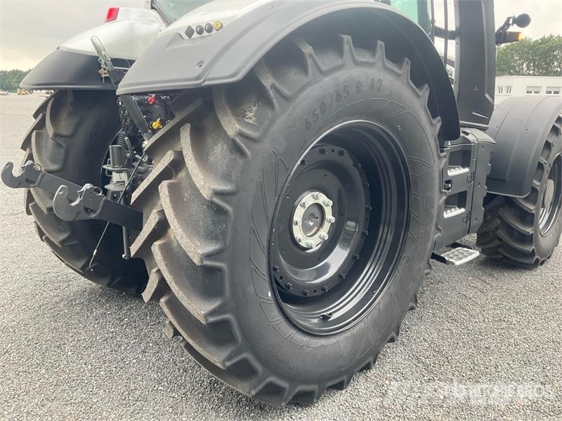 Valtra T155 A 4WD Tractor (Unused) 트랙터