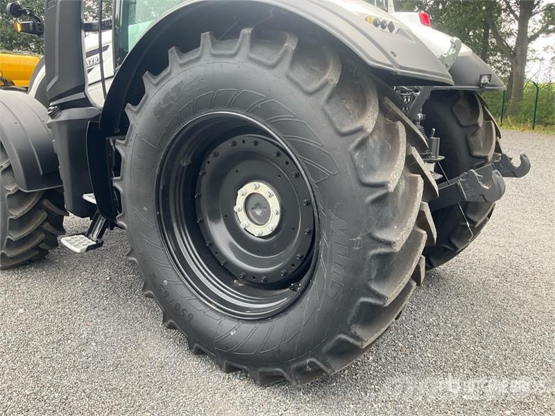 Valtra T155 A 4WD Tractor (Unused) 트랙터