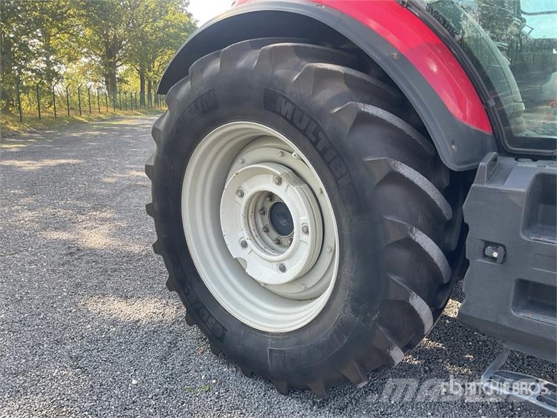 Valtra T194 H 4WD Tractor Traktorit