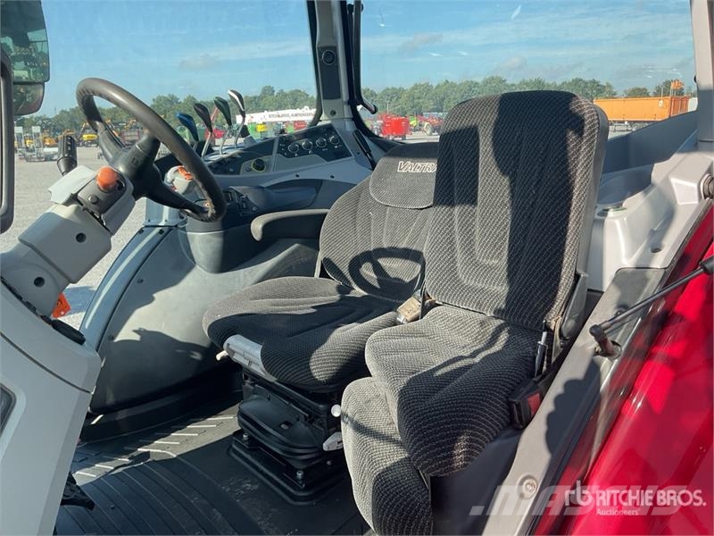 Valtra T194 H 4WD Tractor Traktorit