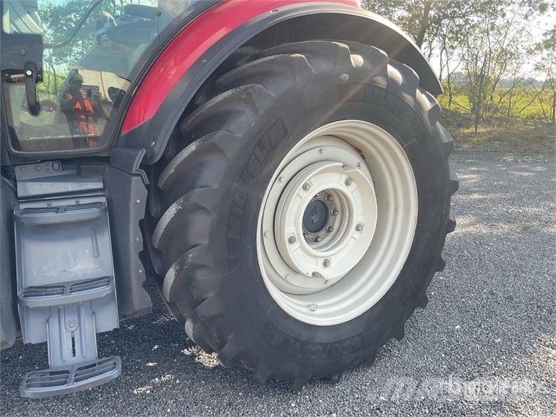 Valtra T194 H 4WD Tractor Traktorit
