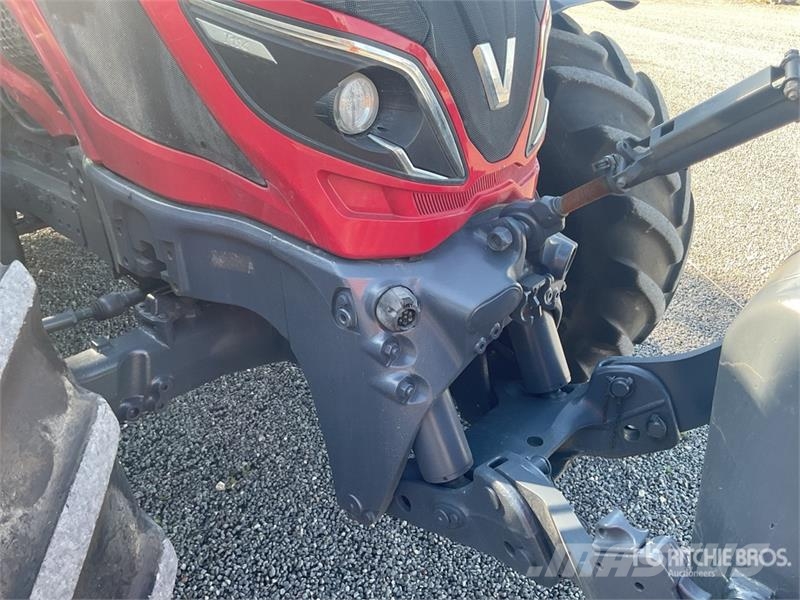 Valtra T194 H 4WD Tractor Traktorit