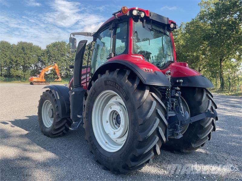 Valtra T194 H 4WD Tractor Traktorit