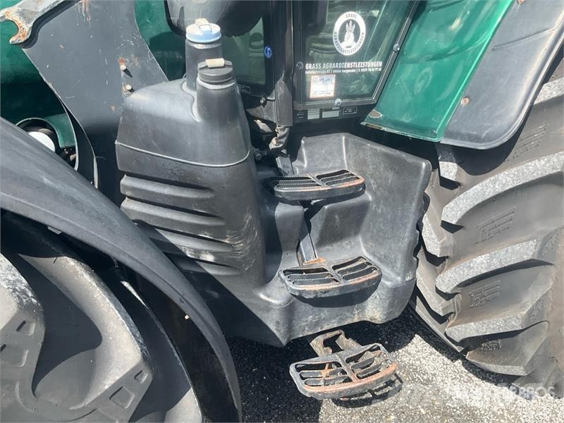 Valtra T213V 4WD Tractor 트랙터