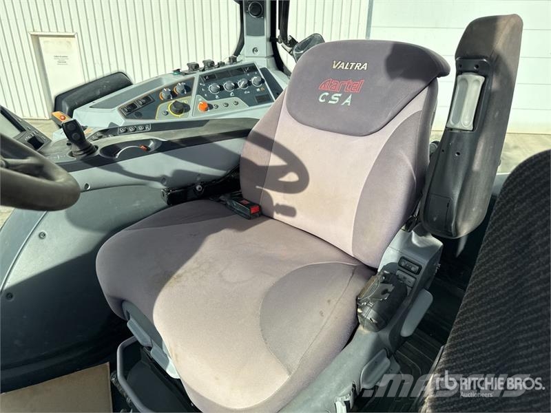 Valtra T214 Direct 4x4 Tracteur Agricole 4WD Tractor Tractores