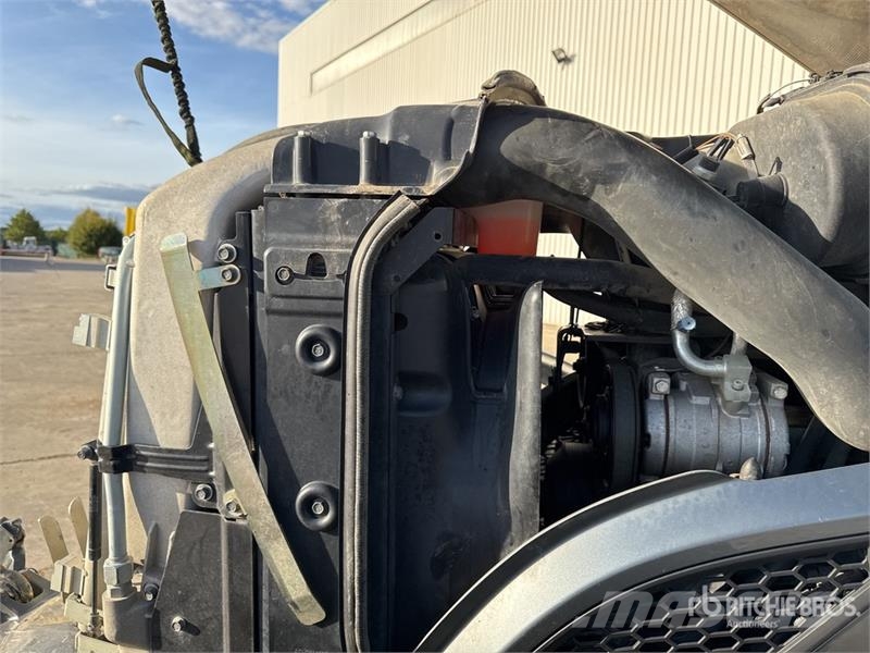 Valtra T214 Direct 4x4 Tracteur Agricole 4WD Tractor Tractores