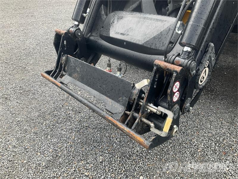 Valtra T235 Direct 4WD Tractor 트랙터