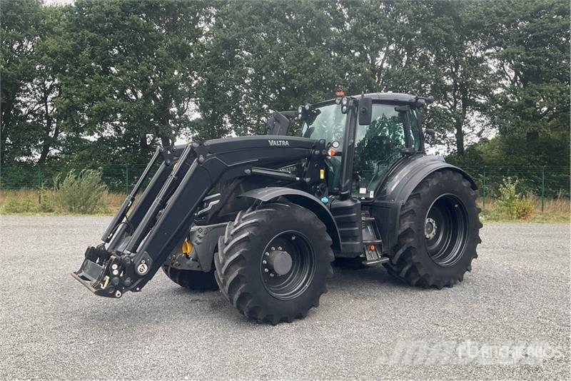 Valtra T235 Direct 4WD Tractor 트랙터