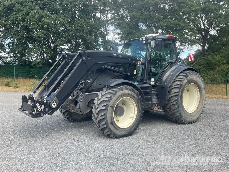 Valtra T254 Versu 4WD Tractor Traktori