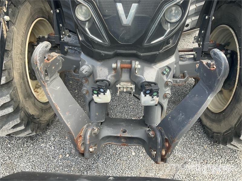 Valtra T254 Versu 4WD Tractor Traktori