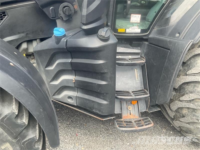 Valtra T254 Versu 4WD Tractor Traktori