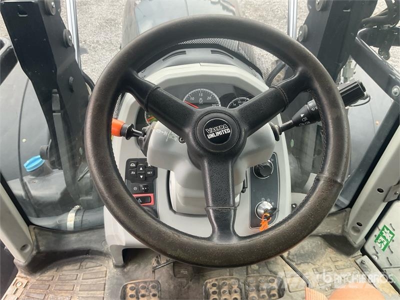Valtra T254 Versu 4WD Tractor Traktori