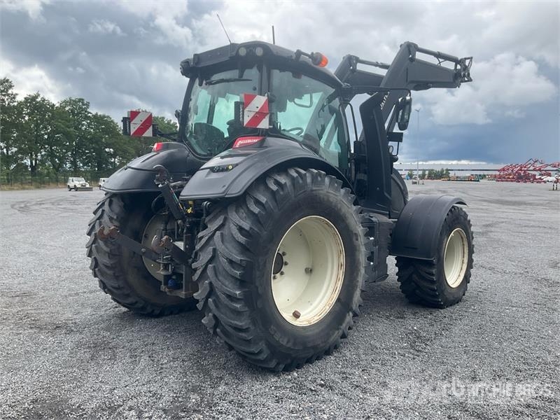 Valtra T254 Versu 4WD Tractor Traktori