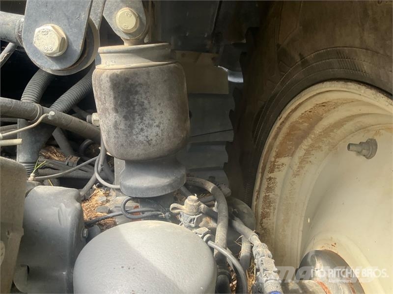 Valtra T254 Versu 4WD Tractor Traktori
