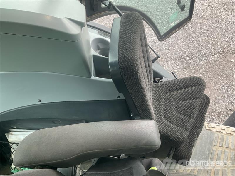 Valtra T254 Versu 4WD Tractor Traktori