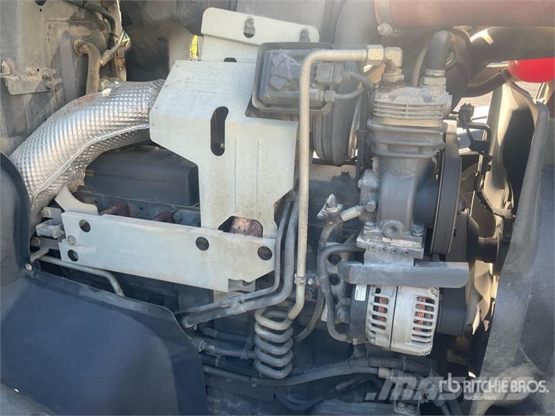Valtra T255 Versu 4WD Tractor Traktori