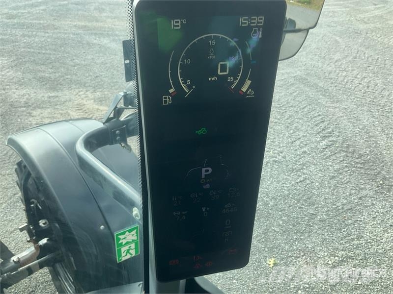 Valtra T255 Versu 4WD Tractor Traktori