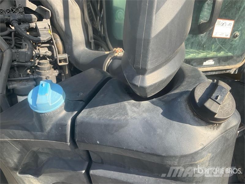 Valtra T255 Versu 4WD Tractor Traktori