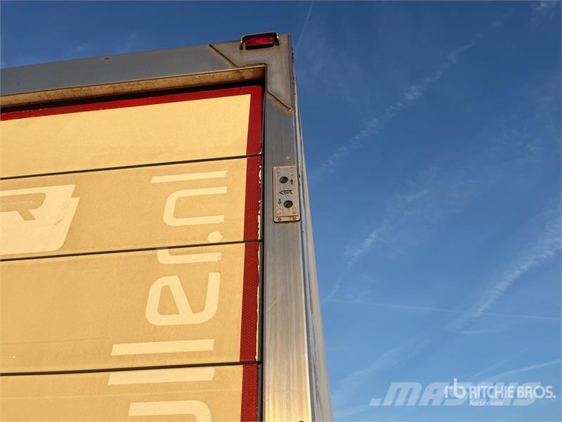 Van Eck Tri/A Refrigerated Trailer 冷凍冷蔵トレーラー