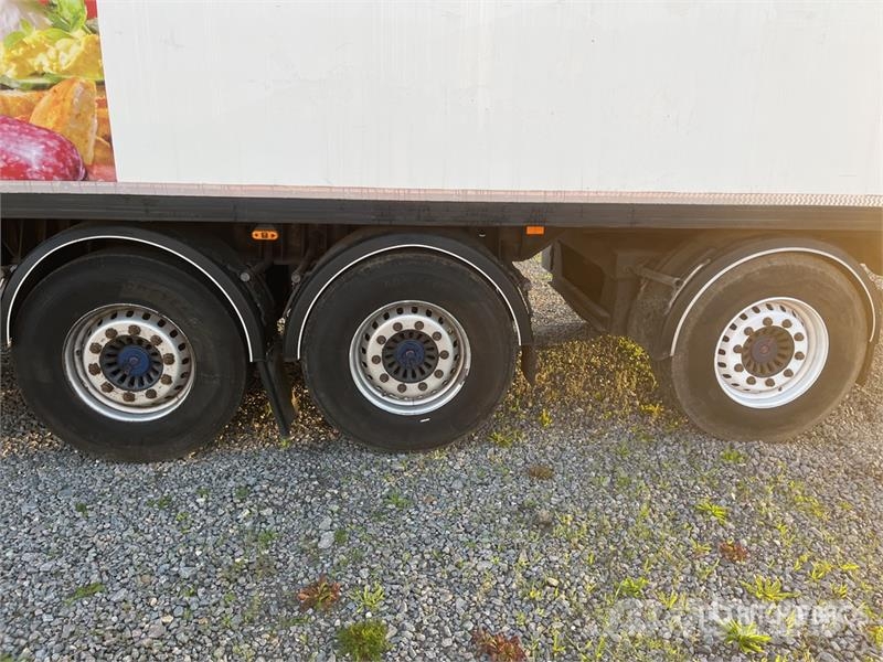 Van Eck Tri/A Refrigerated Trailer 冷凍冷蔵トレーラー