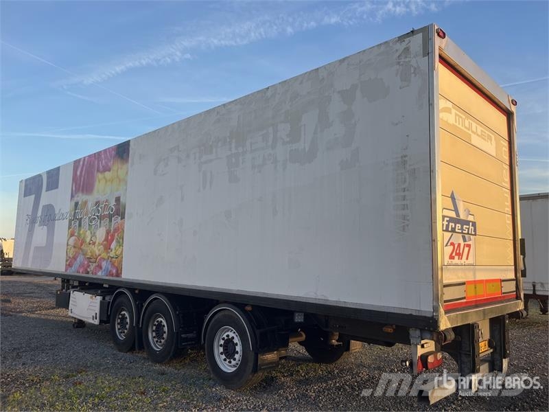 Van Eck Tri/A Refrigerated Trailer 冷凍冷蔵トレーラー