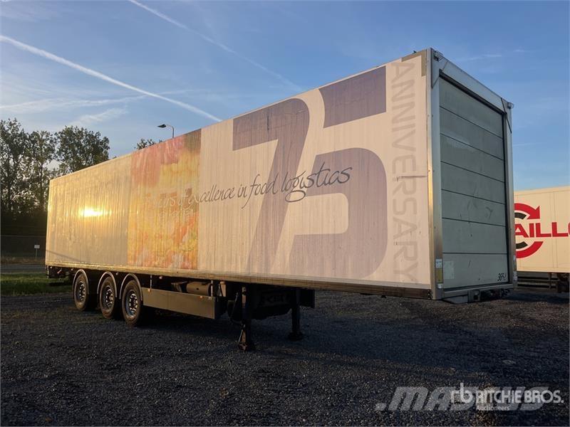 Van Eck Tri/A Refrigerated Trailer 冷凍冷蔵トレーラー