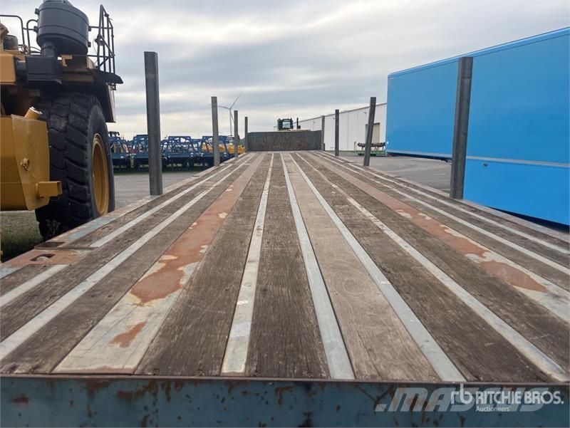 Van Hool 3B2022 Tri/A 3.5" Kingpin Heavy-duty Flatbed Trail Madelhaagised