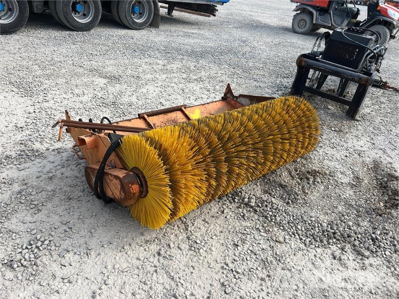 Vangaever 150cm Sweeper Attachment Metle