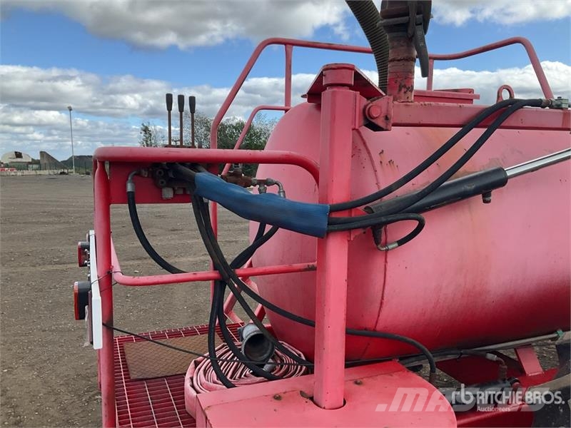 Vapo PSPU-4000 S/A Tanker Trailer Прицепы-цистерны