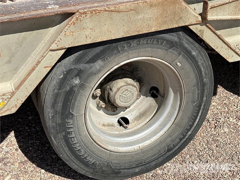 Verem VPE3S42N Tri/A Tri/A Semi-Remorque Porte Engin 3 E Nizki nakladalci