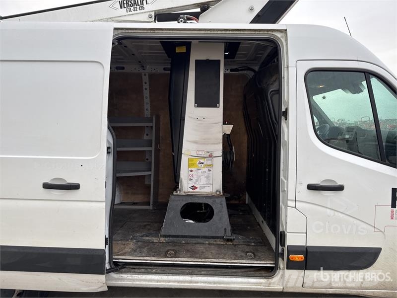 VERSALIFT ETL 32 125 10.5 m on Renault Trucks Master Camion  Truck mounted platforms