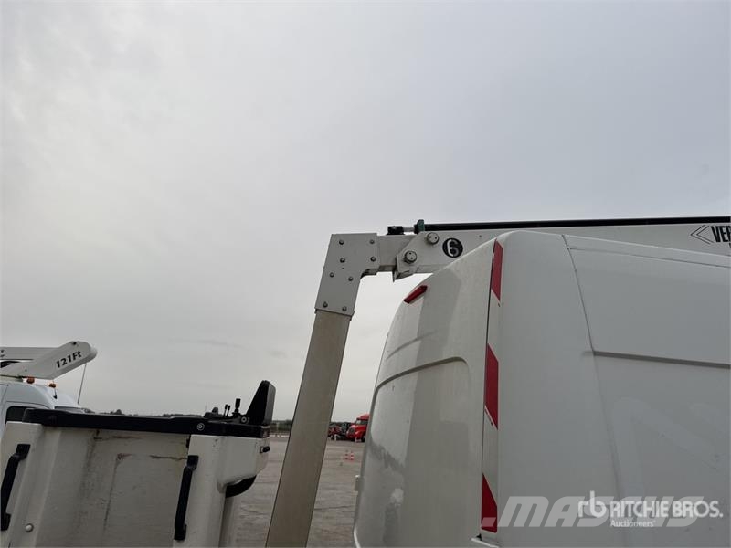 VERSALIFT ETL 32 125 10.5 m on Renault Trucks Master Camion  Truck mounted platforms