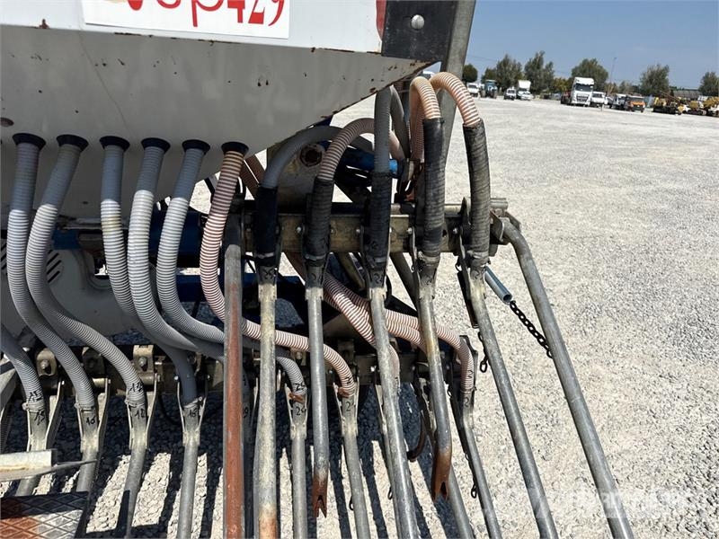 Vertulli VSP 429 Air Seeder مثاقيب