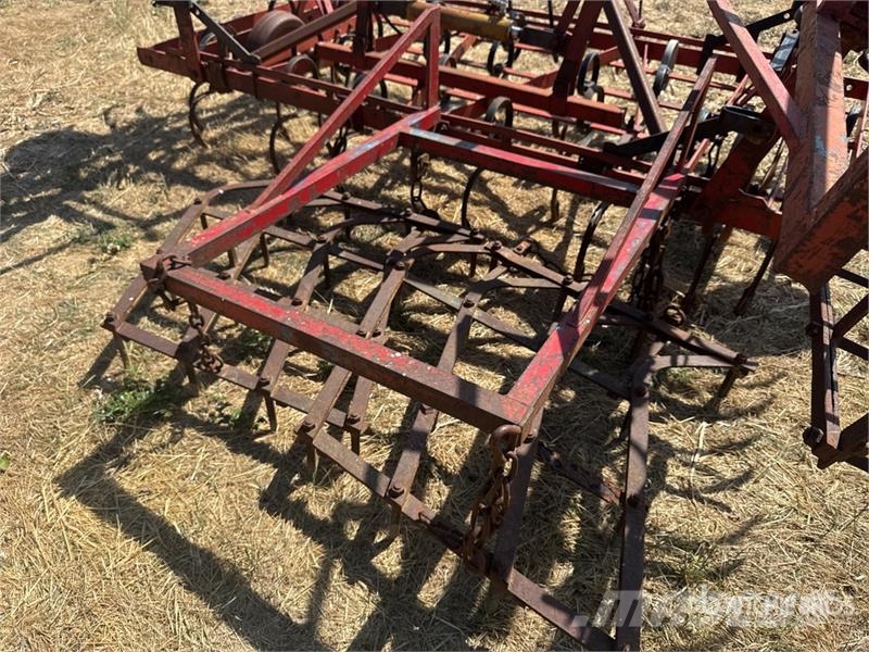 Vibroculteur Porte 5.4 m 3-Point Cultivator Cultivatoare