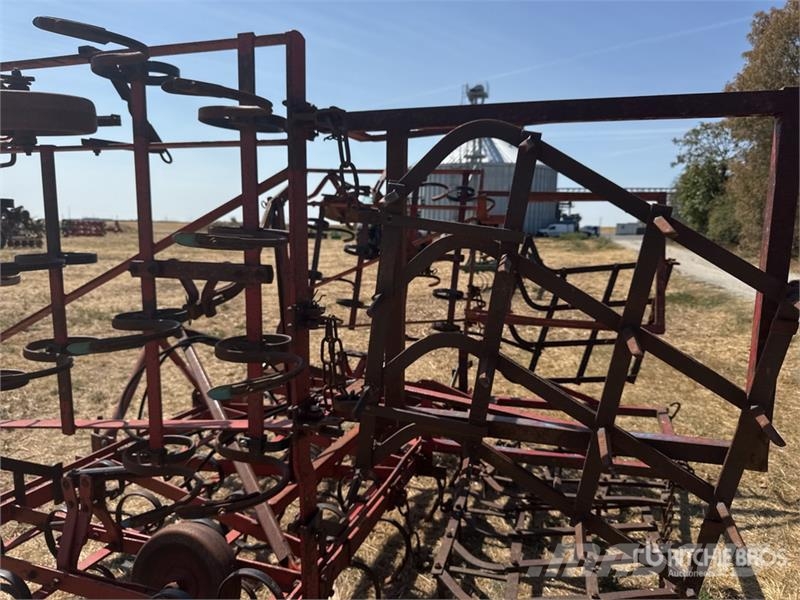 Vibroculteur Porte 5.4 m 3-Point Cultivator Cultivatoare