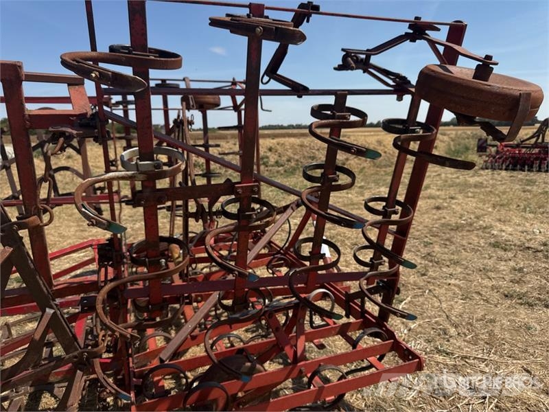 Vibroculteur Porte 5.4 m 3-Point Cultivator Cultivatoare