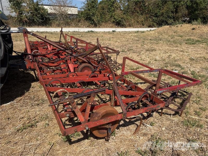 Vibroculteur Porte 5.4 m 3-Point Cultivator Cultivatoare
