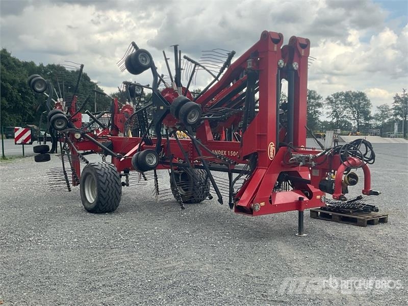Vicon Andex 1504 15 m 4 Rotor Hay Rake テッダー・テッダーレーキ