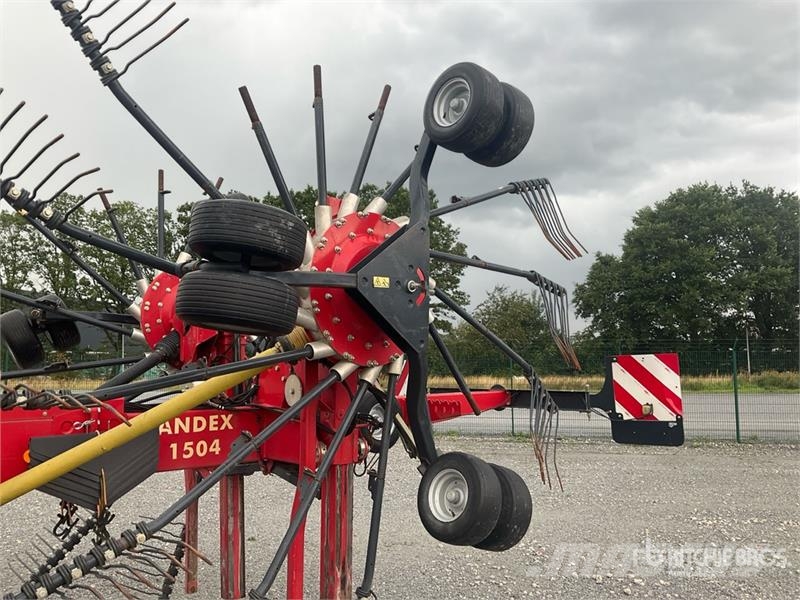 Vicon Andex 1504 15 m 4 Rotor Hay Rake テッダー・テッダーレーキ