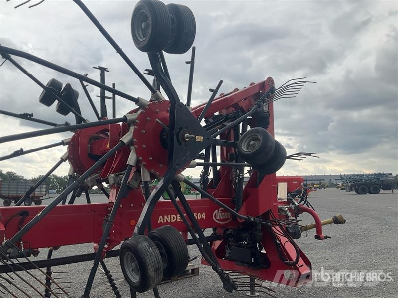 Vicon Andex 1504 15 m 4 Rotor Hay Rake テッダー・テッダーレーキ