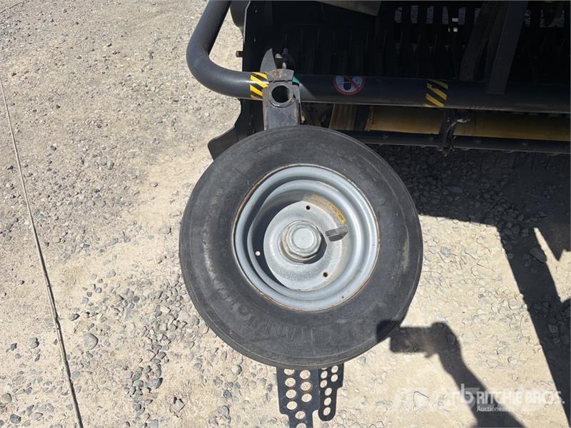 Vicon RF 4255 Round Baler Round balers