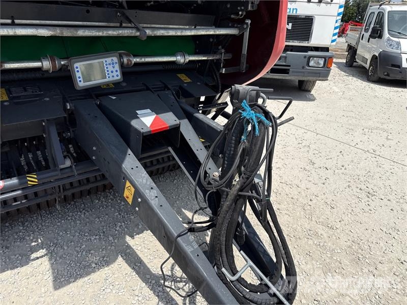 Vicon RV4118 Round Baler Round balers