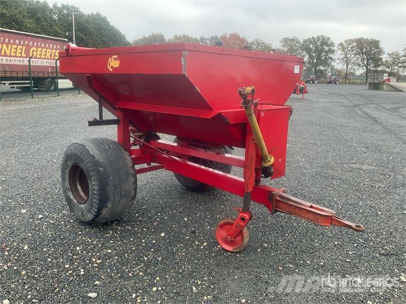 Vicon S/A Pull-Type Fertilizer Spreader Flüssigdüngerstreuer