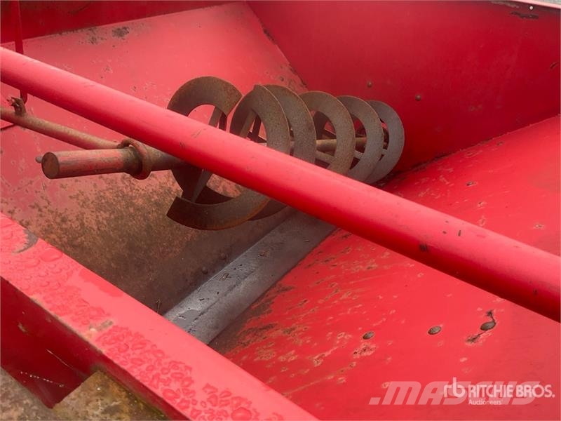 Vicon S/A Pull-Type Fertilizer Spreader Flüssigdüngerstreuer