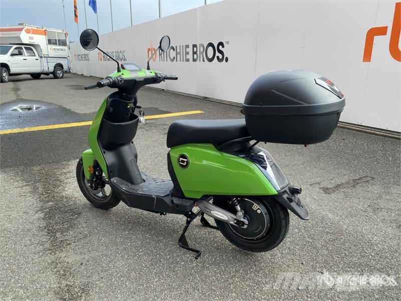 Vmoto CUX Sharing Electric Moped (Inoperable) Cars