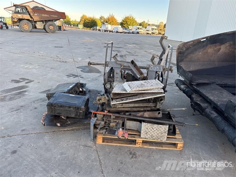 Vögele Super 1800-2 Track Finisseur Sur Chenilles Asphalt Asphalt pavers